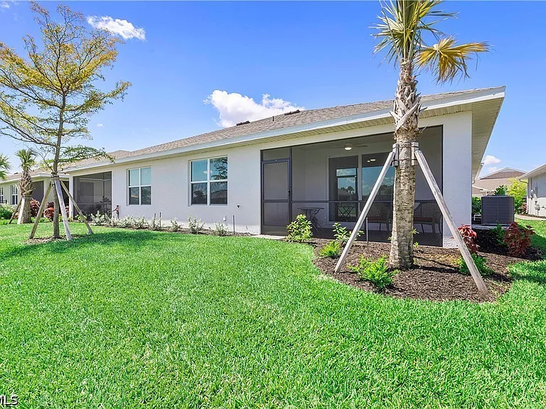 17639 Wild Iris Ln — Photo 26
