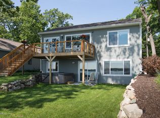 9625 Woodlawn Dr, Portage, MI 49002