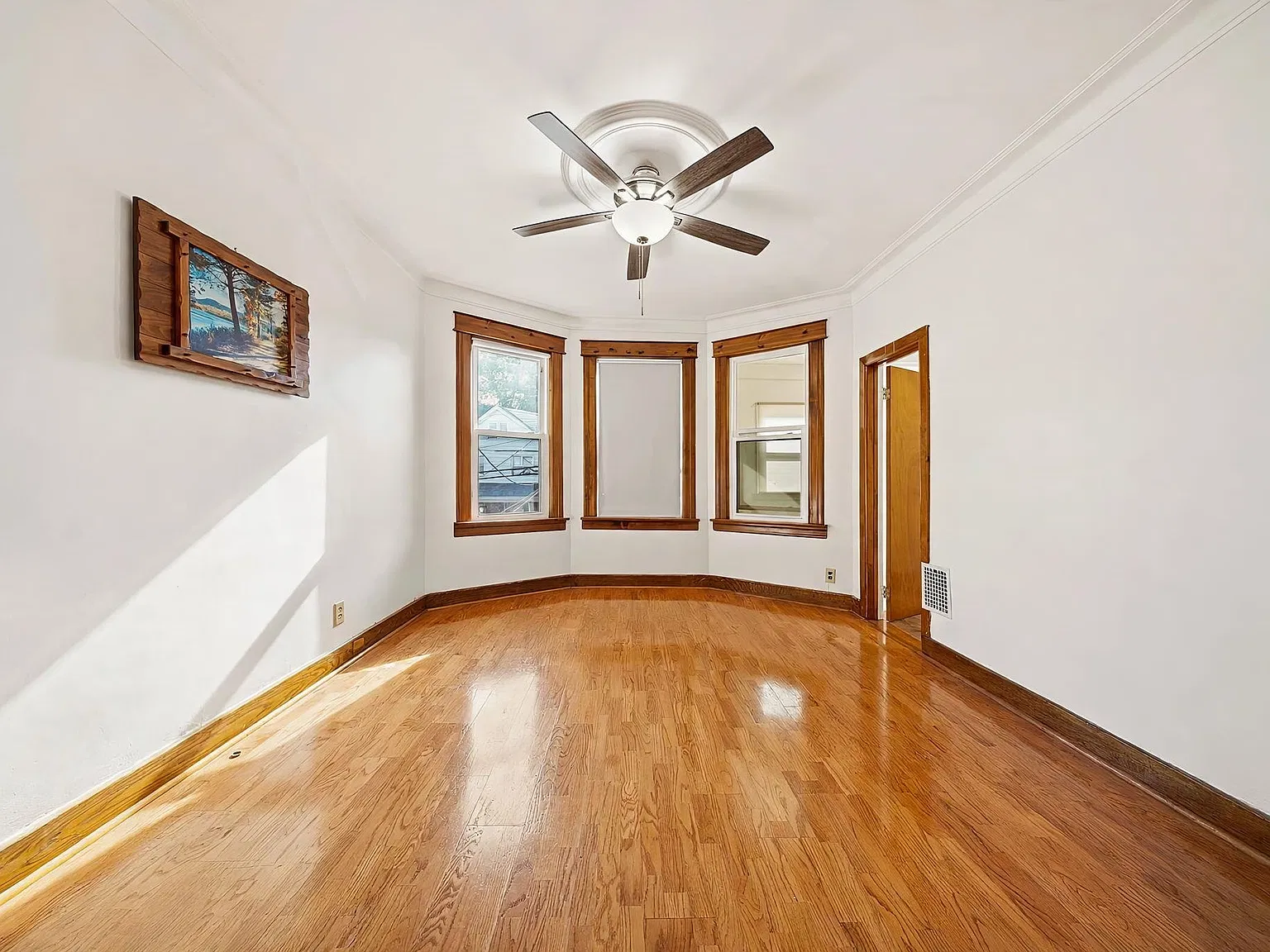 4 bed, 1.0 bath, $2,850 — Photo 3
