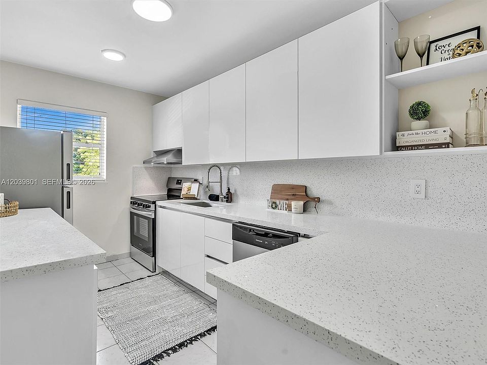 1st image of 22 SW 55th Avenue Rd #22