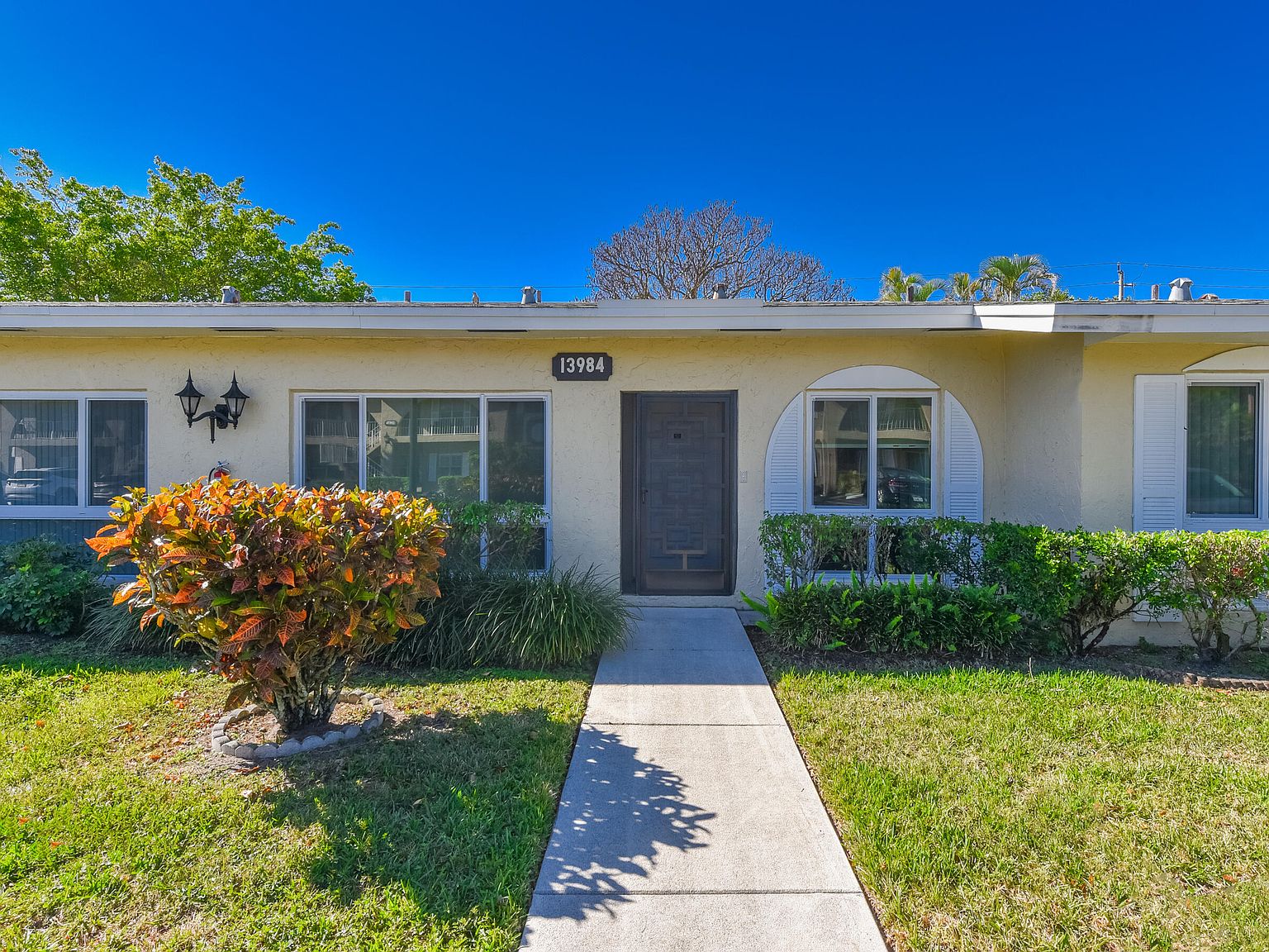 13984 Via Flora #C