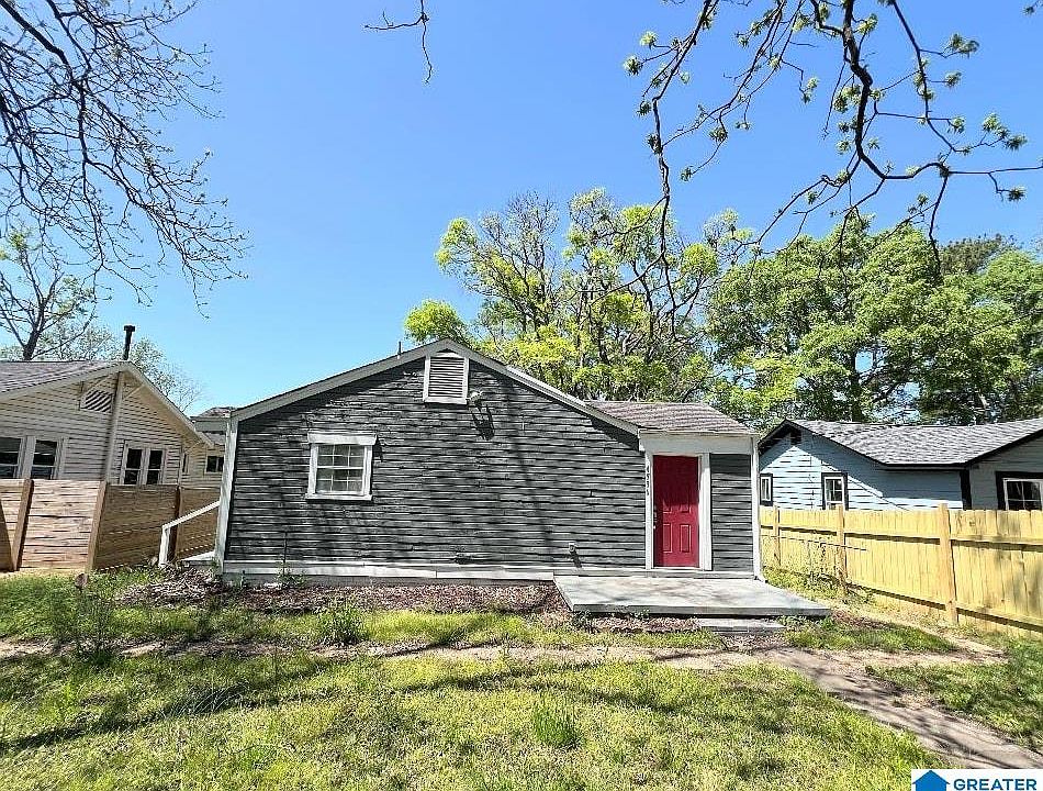 1st image of 4536 40th Pl N