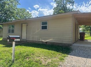 103 N G St, Hugo, OK 74743
