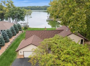 1705 Victoria Ln, Burnsville, MN 55337