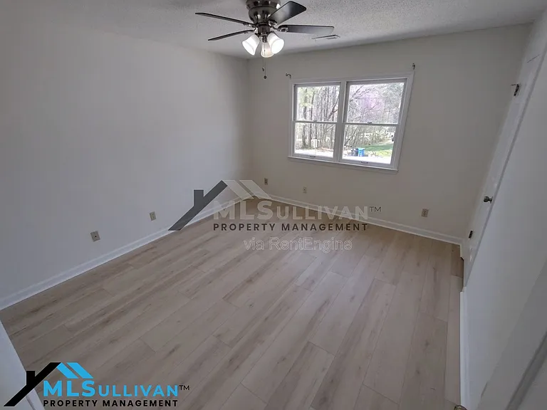 2211 Peppertree St #B — Photo 8