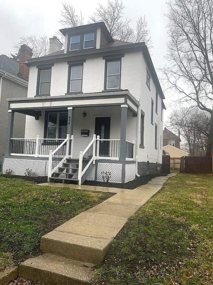 404 Stoddart Ave photo 1