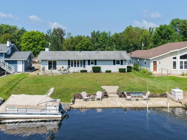 68441 N Channel Pkwy, Edwardsburg, MI 49112