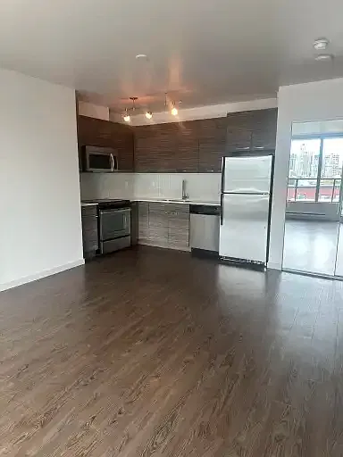1 bed, 1.0 bath, 649 sqft, $2,550 — Photo 2