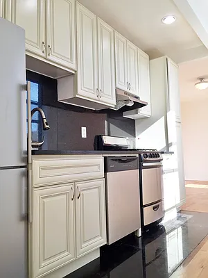 Rented by Ridgewood Realty Group | media 6