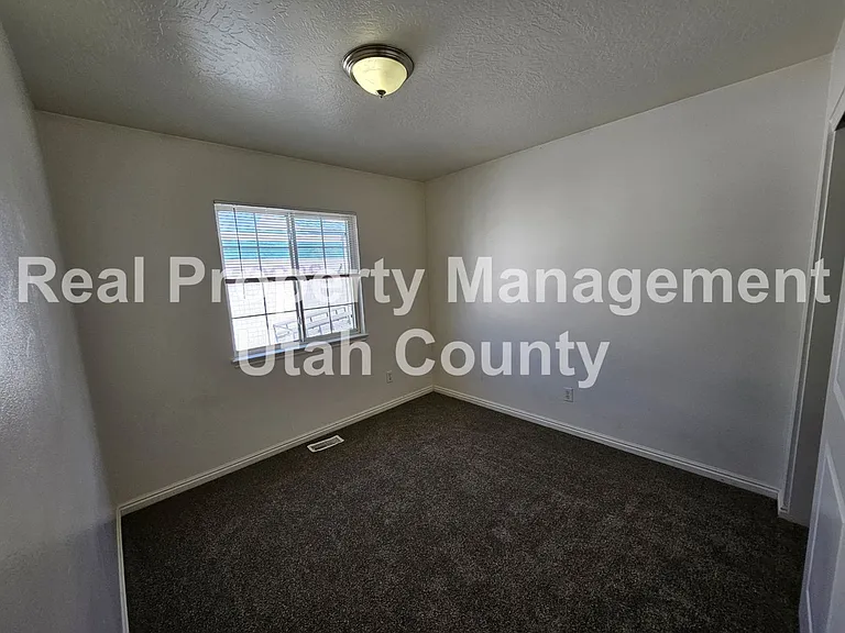 491 N 1235 W — Photo 15