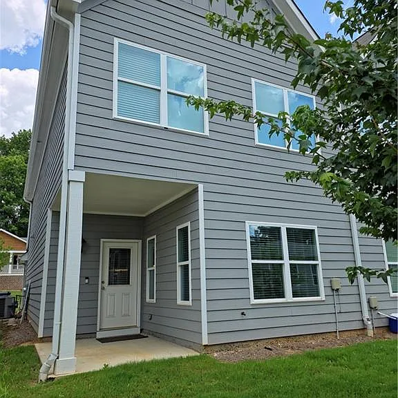 430 Village Creek Dr #B — Photo 2