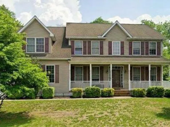 300 Charlies Ct, Felton, DE 19943