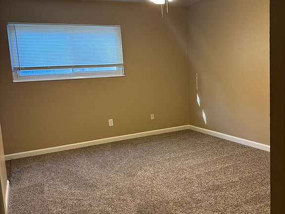 5th image of 1215 Lorene Ave