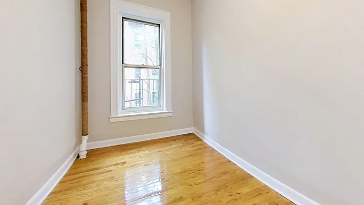 Rented by Bond New York | media 3