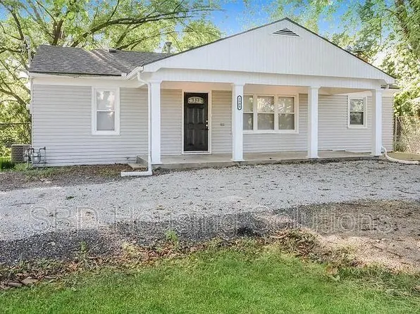 1904 N Kendall Rd, Independence, MO 64058