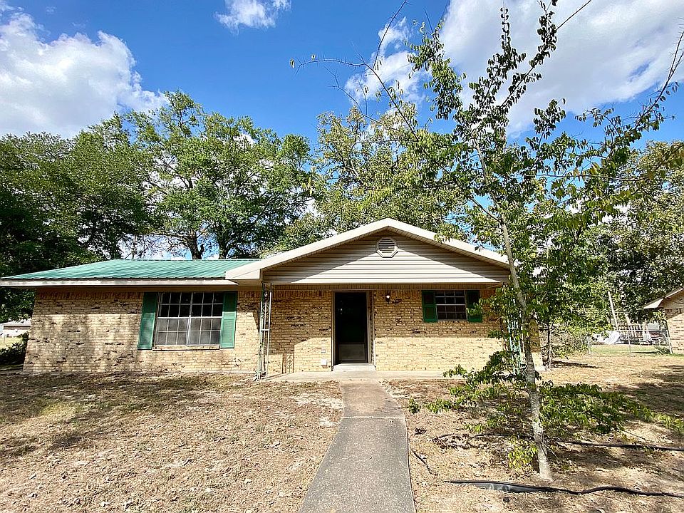 1st image of 534 Arbor Oak Dr