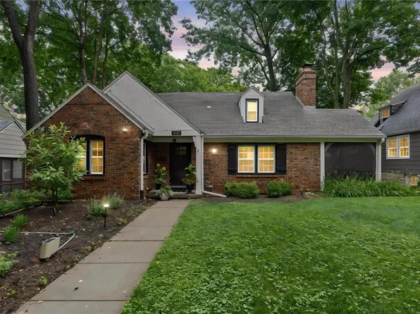 6839 Locust St, Kansas City, MO 64131