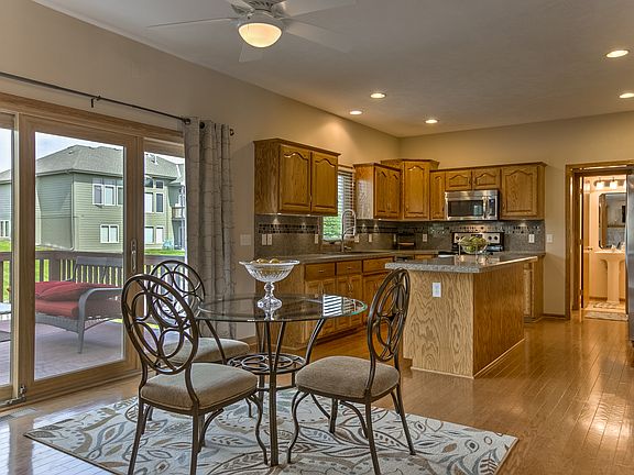 5th image of 3558 S 185th Ave