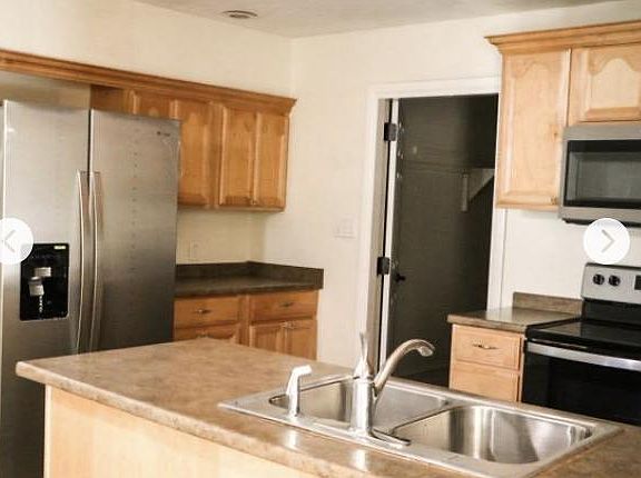 4th image of 1830 Wales Dr
