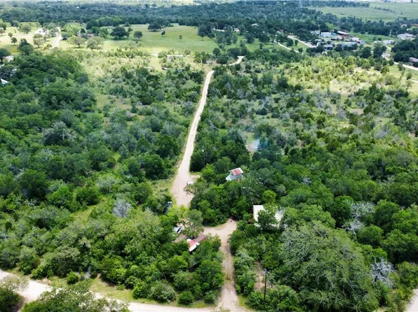 1998 Upper Elgin River Rd, Elgin, TX 78621