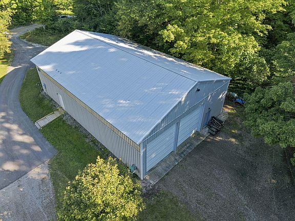 3rd image of 3156 Bowman Rd