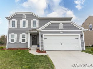 411 Pioneer Trl, Cedar Springs, MI 49319