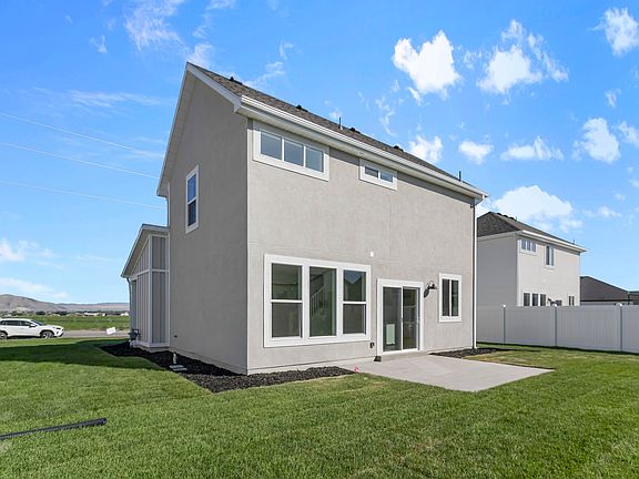 Finished home photos are representational images only. See sales agent for details.