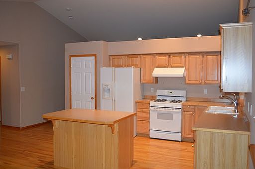 5th image of 4631 Bedford Ave