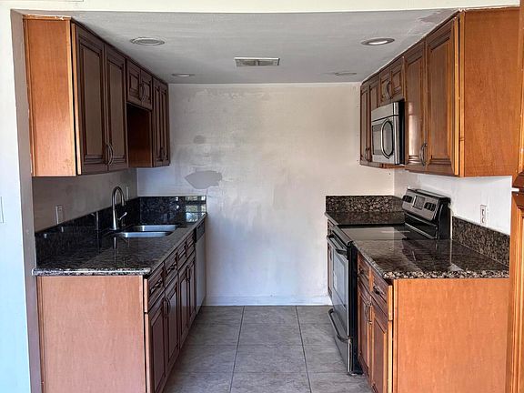 3rd image of 7126 N 19TH Avenue #110