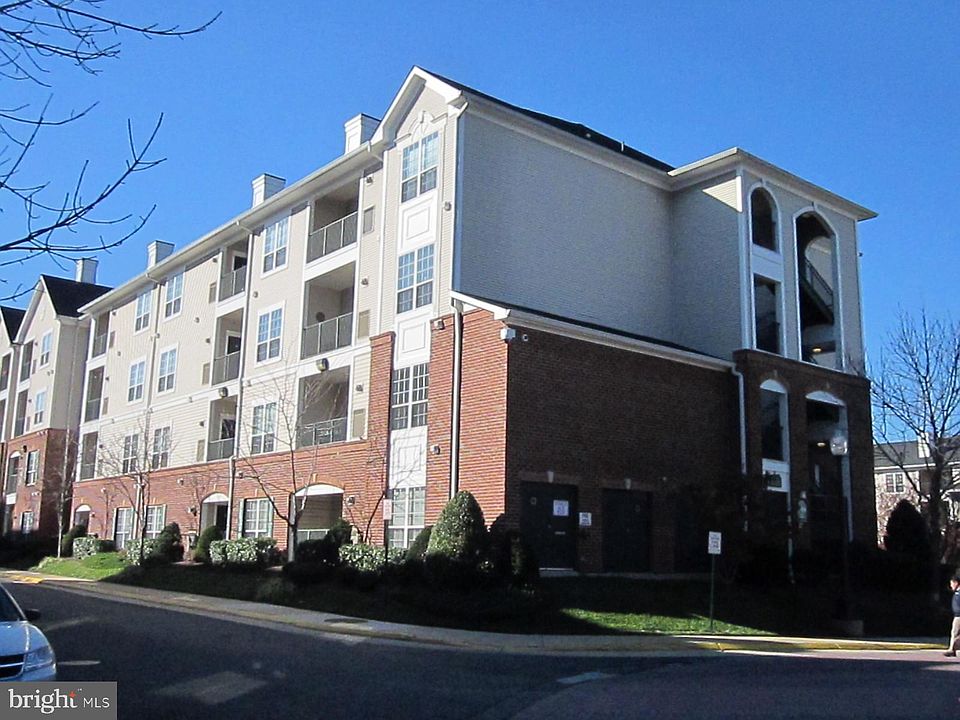 1st image of 4854 Eisenhower Ave Unit 156