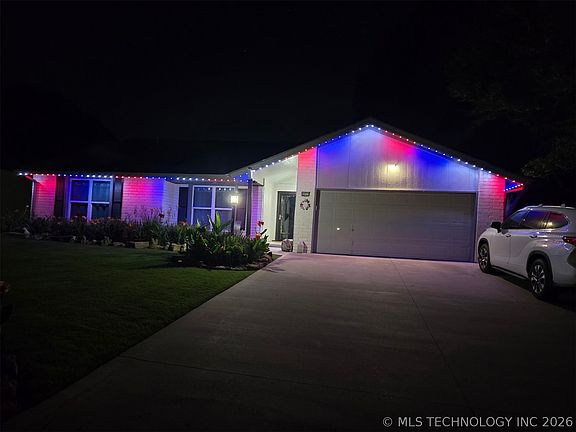 4th image of 2317 W Broadway Ct