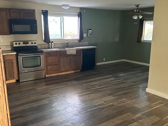 3rd image of 23523 3rd Ave