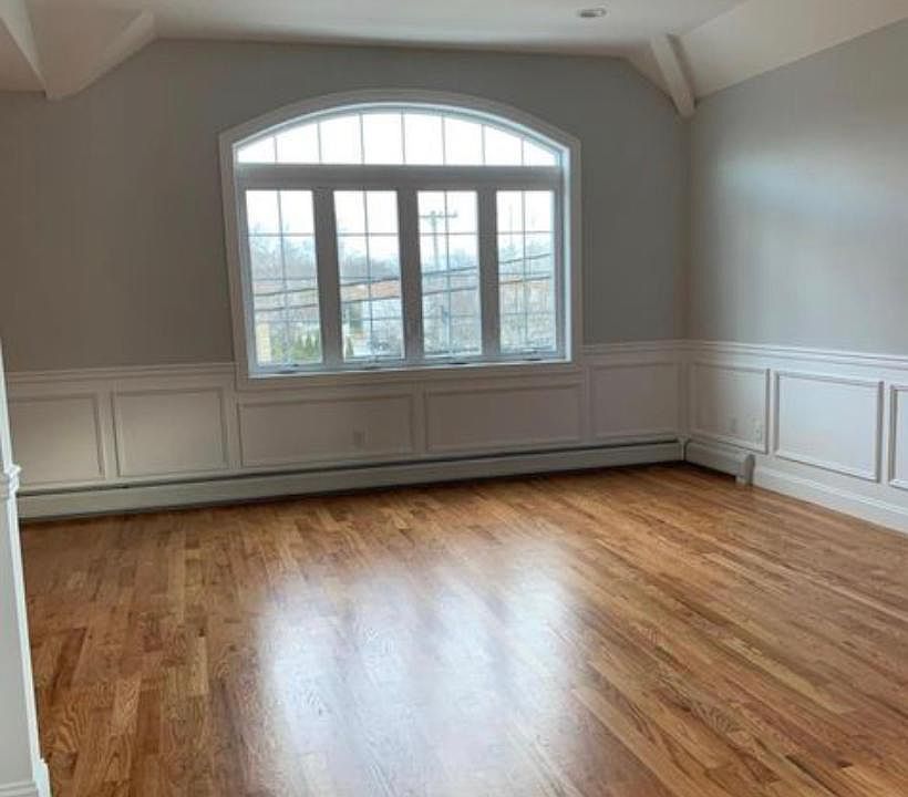 1st image of 336 Seguine Ave