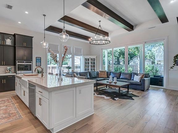5th image of 17 Claridge Ct