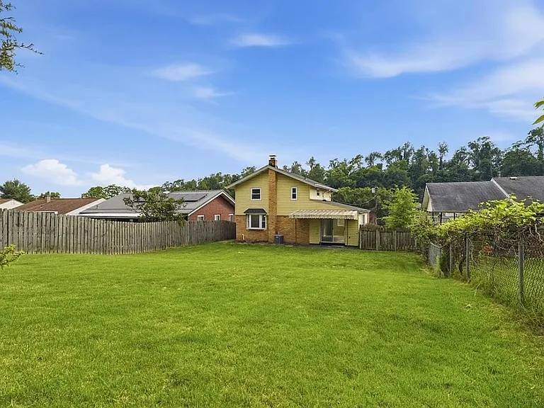 110 Dunbar Dr — Photo 22