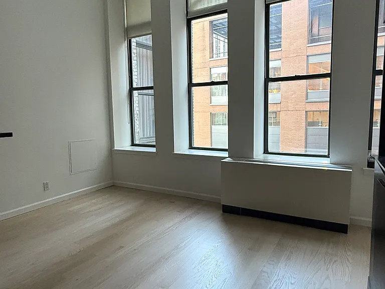 150 Nassau St #3I — Photo 1