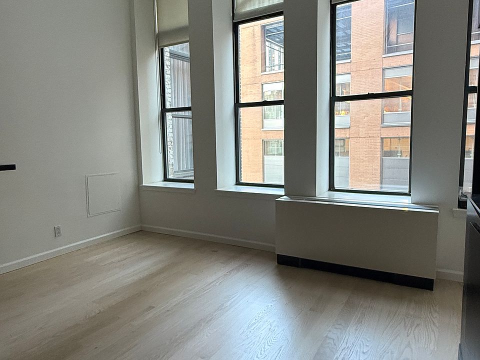 1st image of 150 Nassau St APT 3I
