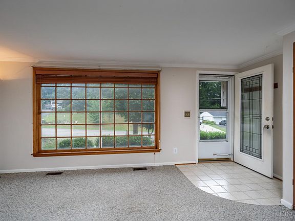 5th image of 152 Greystone Dr
