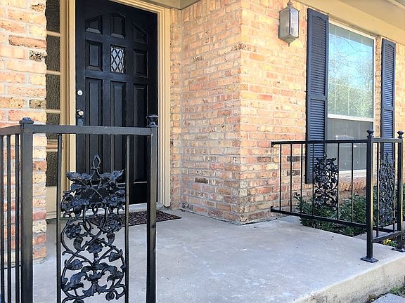 3rd image of 3913 Cartist Dr