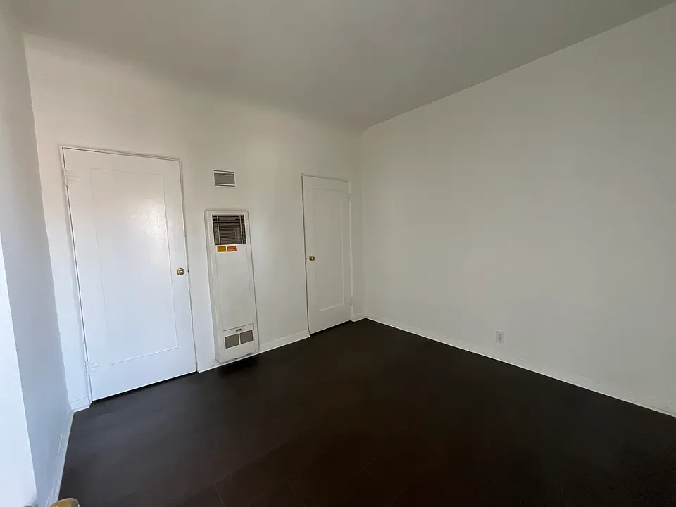2nd room with large closet
