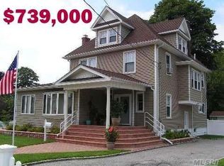 278 S Bayview Ave, Freeport, NY 11520