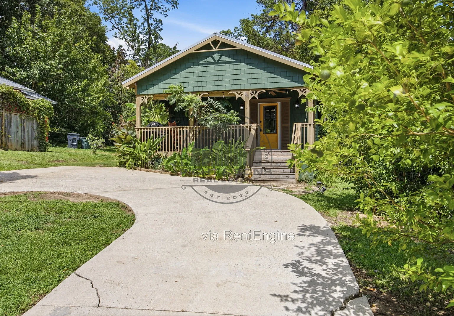 2 bed, 2.0 bath, 1100 sqft, $1,700 — Photo 2