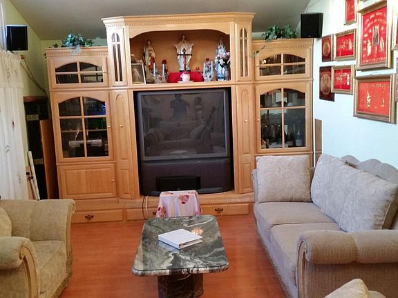 2nd image of 3130 Brandywine Dr