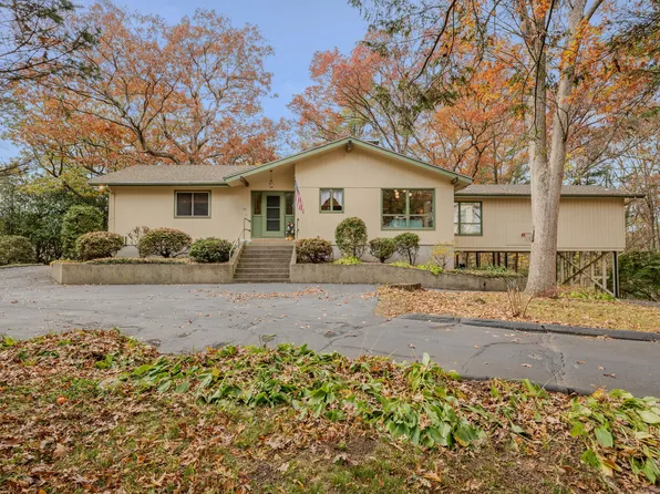 15 Goulart Drive, Bozrah, CT 06334