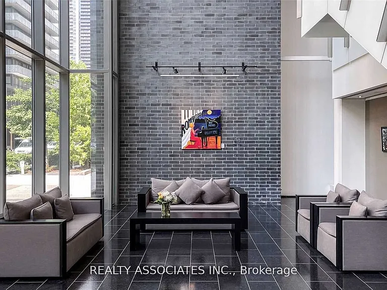 33 Charles St E #2210 — Photo 9