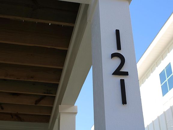 3rd image of 121 S H St