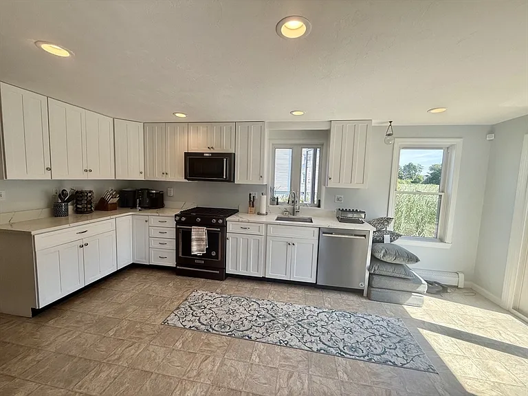 735 Sea St — Photo 7