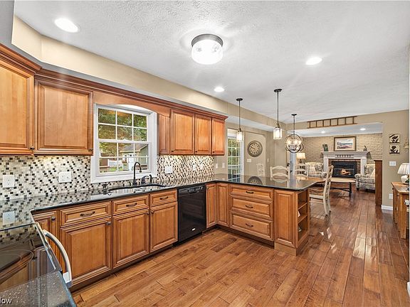 5th image of 31311 Marvis Dr