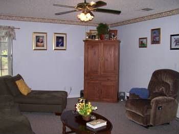 4th image of 217 Windwood Cir