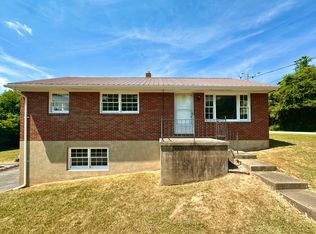 917 E Dolly Ann Dr, Covington, VA